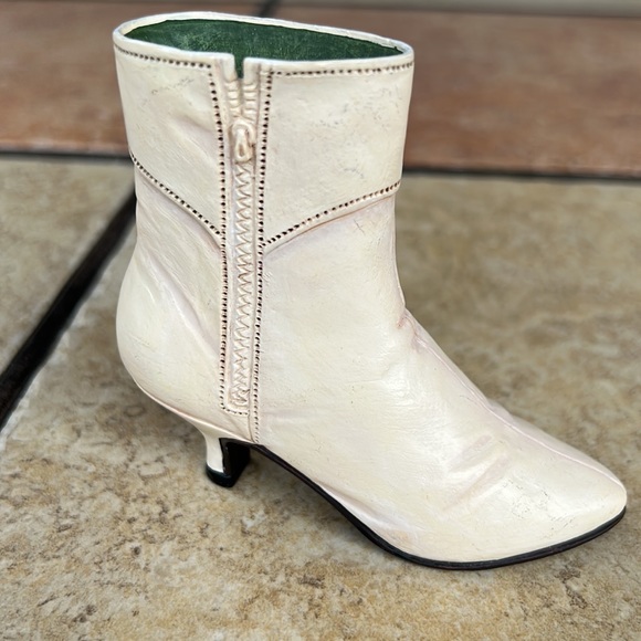 🌸3 for $18🌸 Just the Right Shoe Ingenue, Ivory High Heeled boot, Miniature - Picture 11 of 11